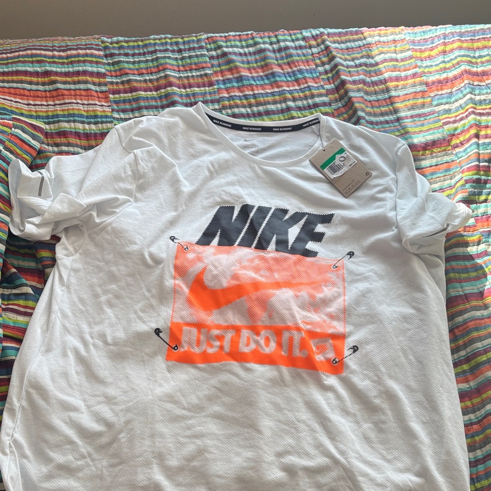 Nike mens White and Orange Just Do It T-Shirt size XL running